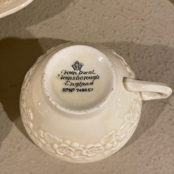 Crown Ducal Gainsborough Bundle - 4 Teacups & Saucers - Picture 5 of 10